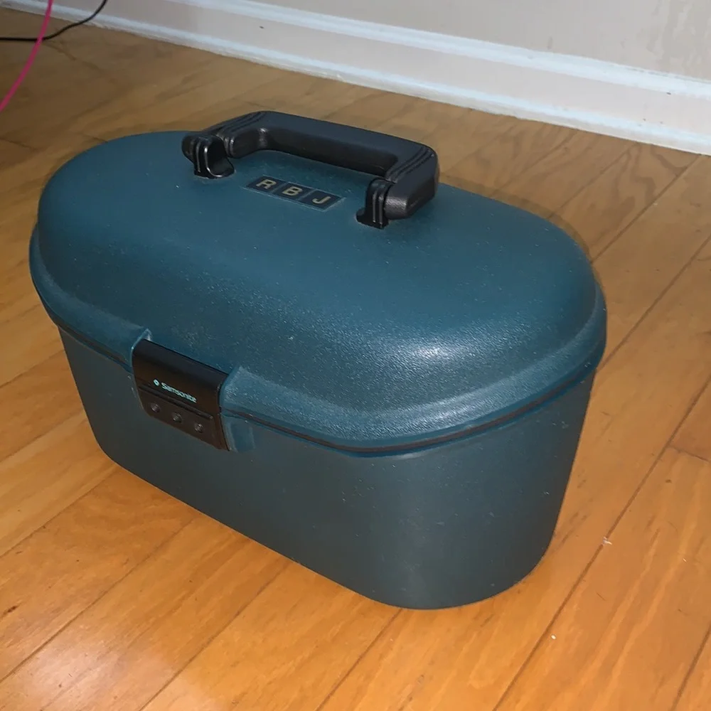 Samsonite used lightly