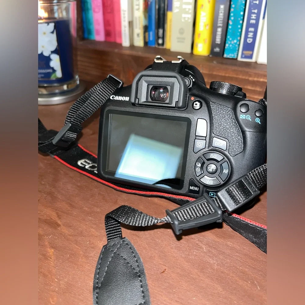 Canon comes battery