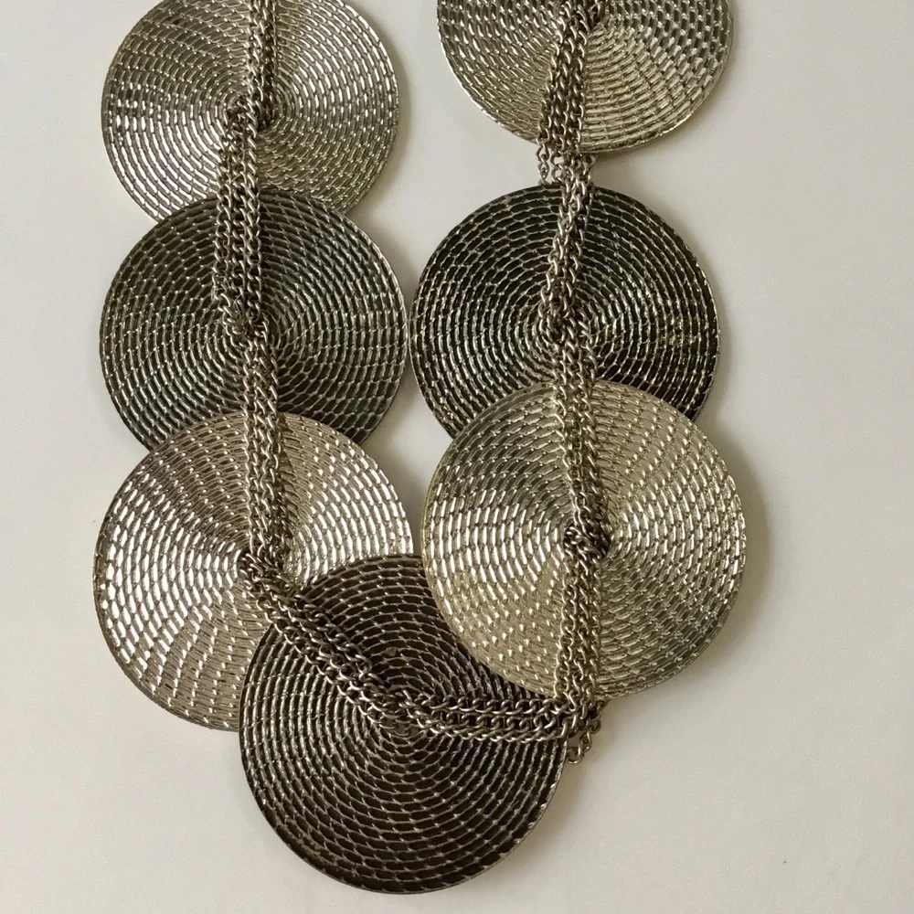 Lightweight Silver Discs and Chain Necklace