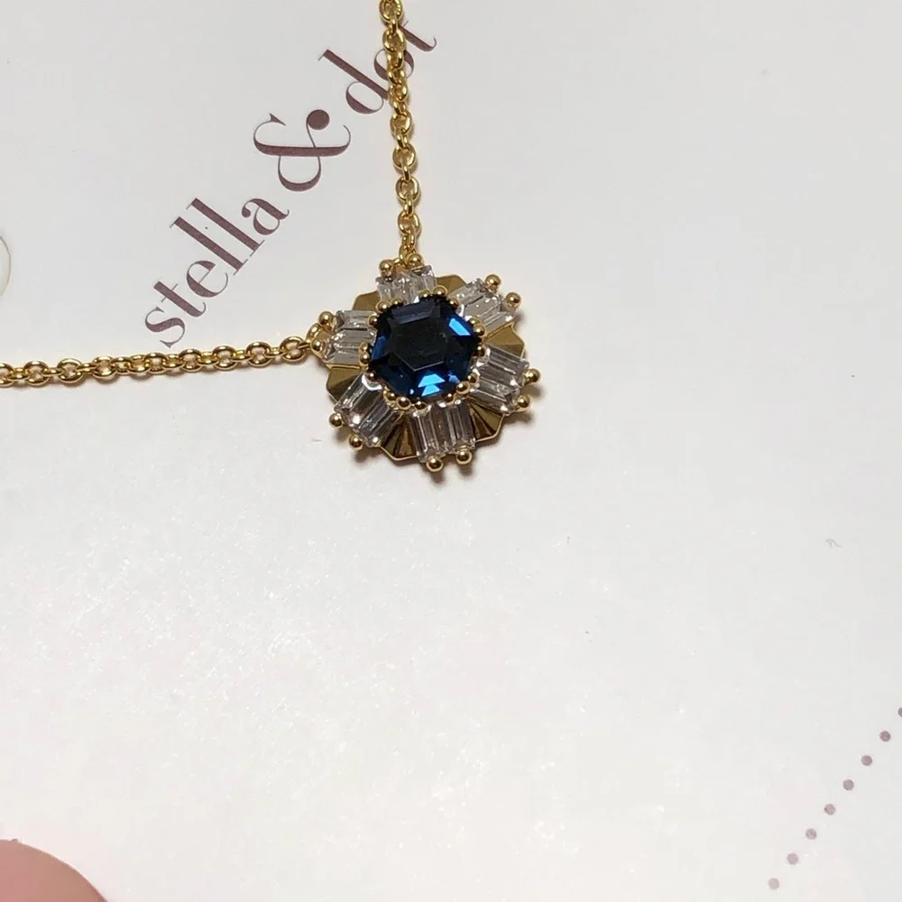 Stella & Dot necklace has