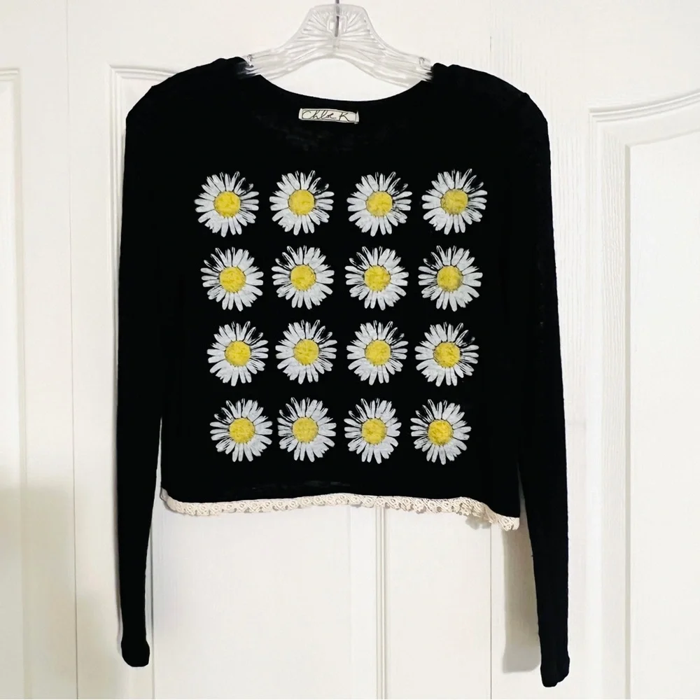 Chloe K Daisy Rayon Long Sleeve Small White Yellow Daisies Sweater Crop Top