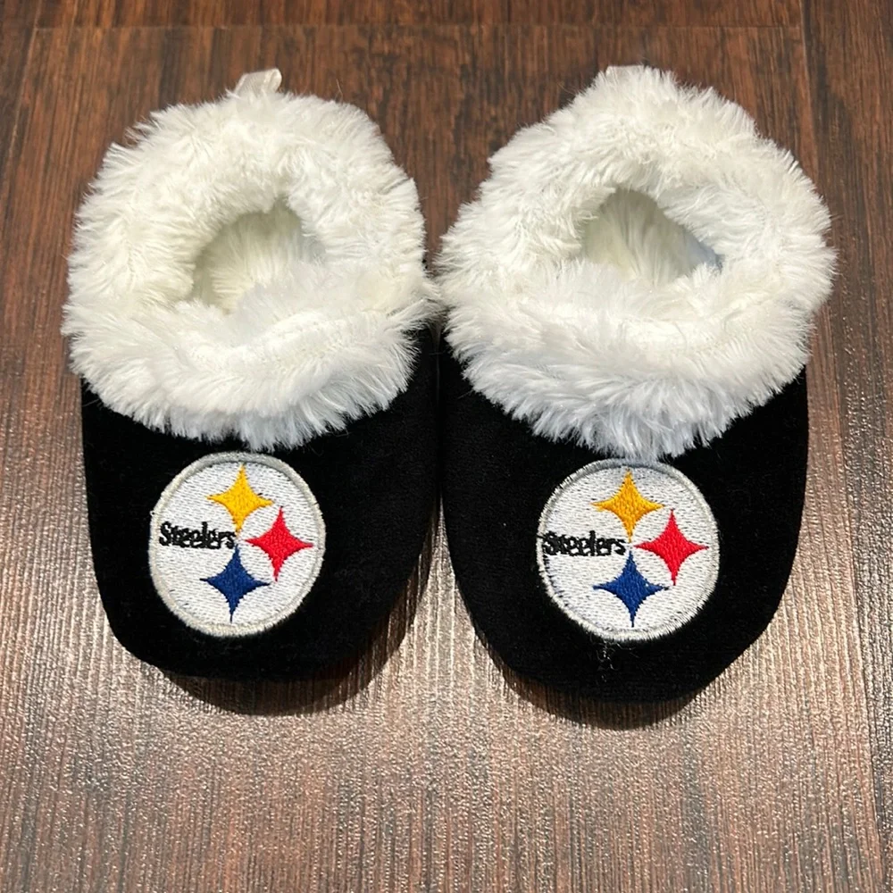 Pittsburgh Steeler Baby Fuzzy Slippers
