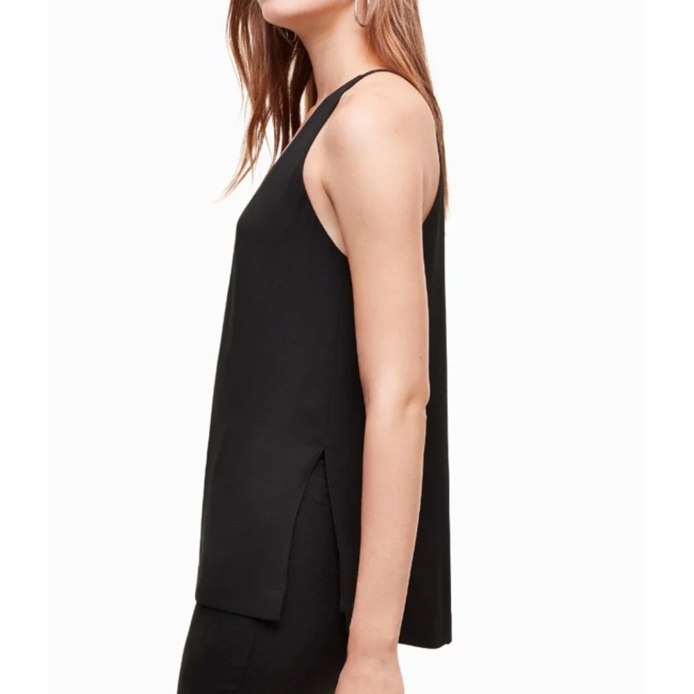Aritzia Babaton Morris Blouse V-Neck Sleeveless Racerback Top Black