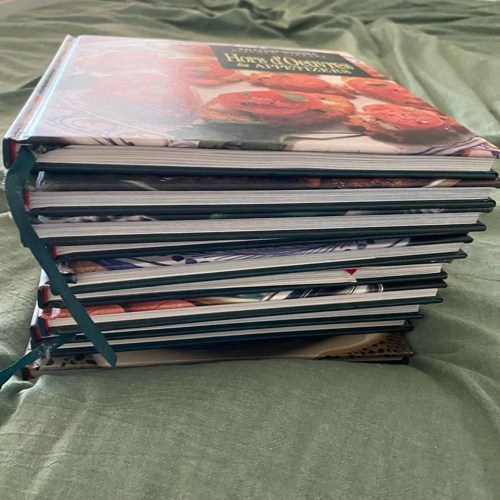 Williams & Sonoma Kitchen Library cookbook set of 10!!