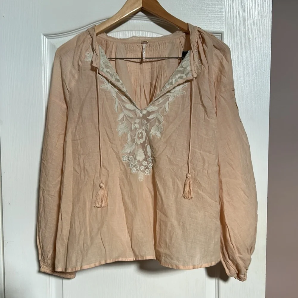 FREE PEOPLE Shimla Embroidered Semi-sheer Blouse Peach Boho Loose 100% Cotton