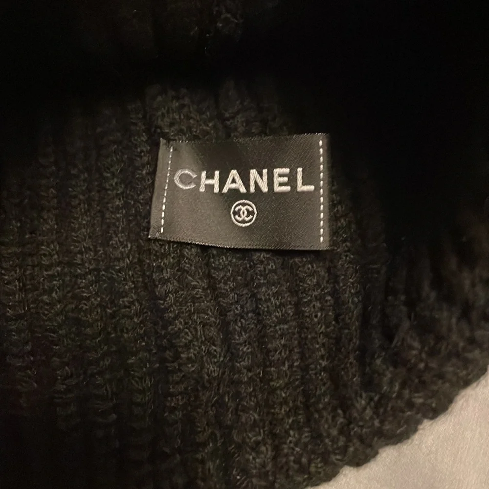 Authentic Chanel cashmere Sequins and Beads logo patch beanie