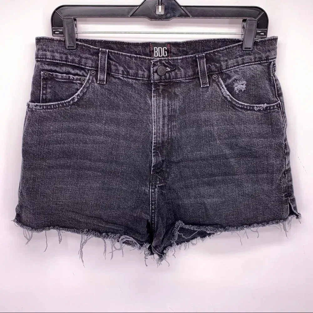 BDG Black High Rise Relaxed Fit Jean Shorts Size 32