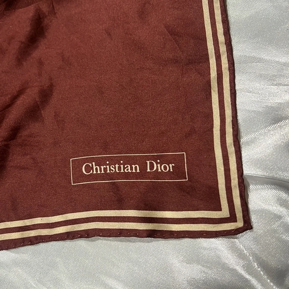 Dior has small