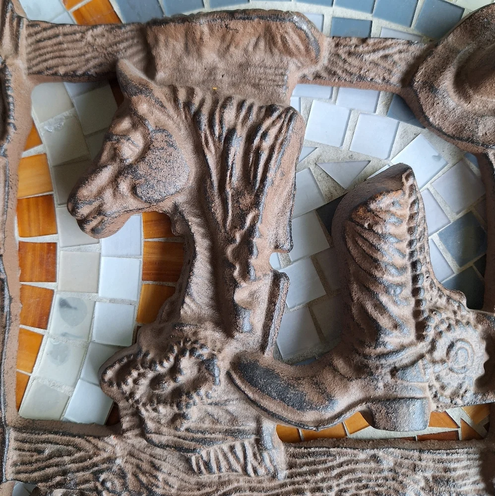 Vintage cast iron metal equestrian western cowboy 🤠 horse wall hook plaque