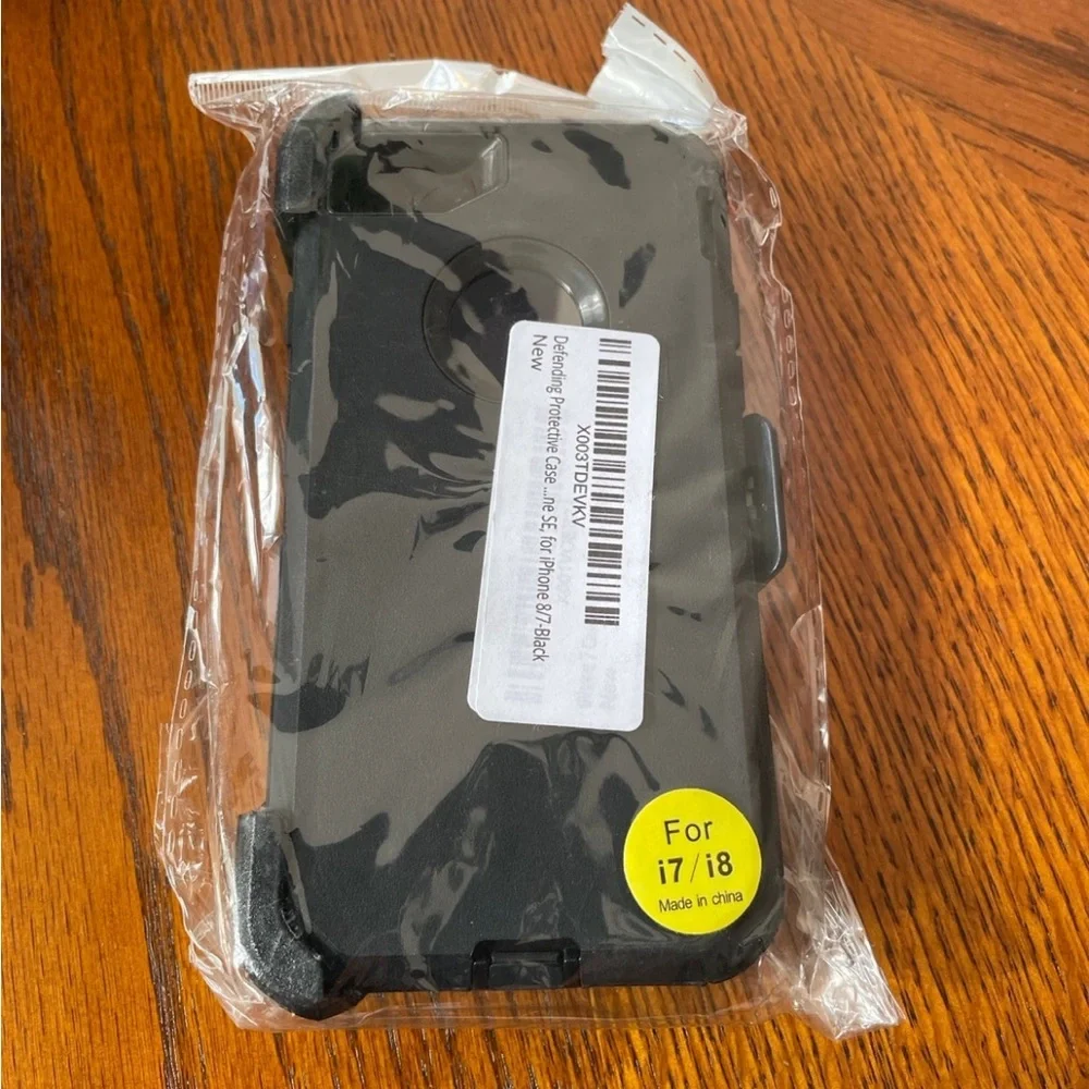 iPhone 7/8 Case with Belt Clip
