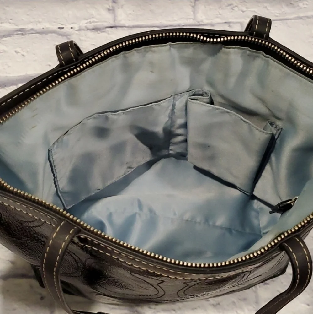 Coach color black