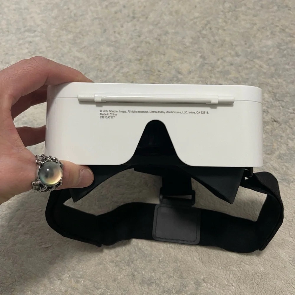 Like New One-Size Sharper Image VR Virtual Reality Headset Fits Most Cellphones