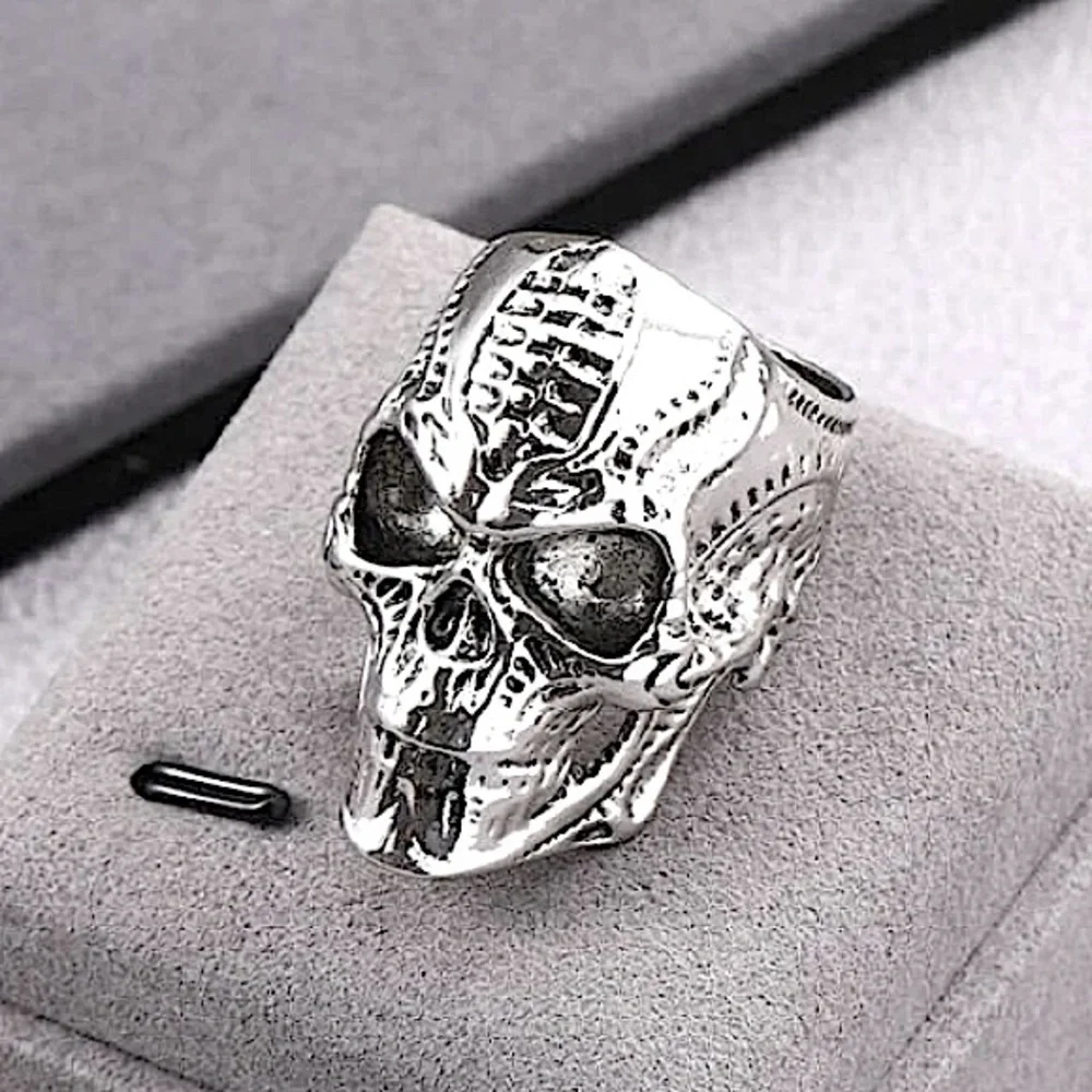 STAINLESS STEEL SKULL RING