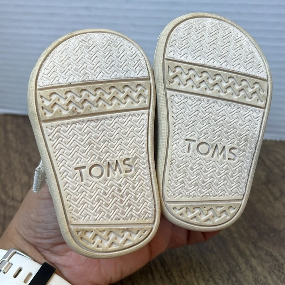 Toms Mary Jane White Canvas With Colorful Design Size T2