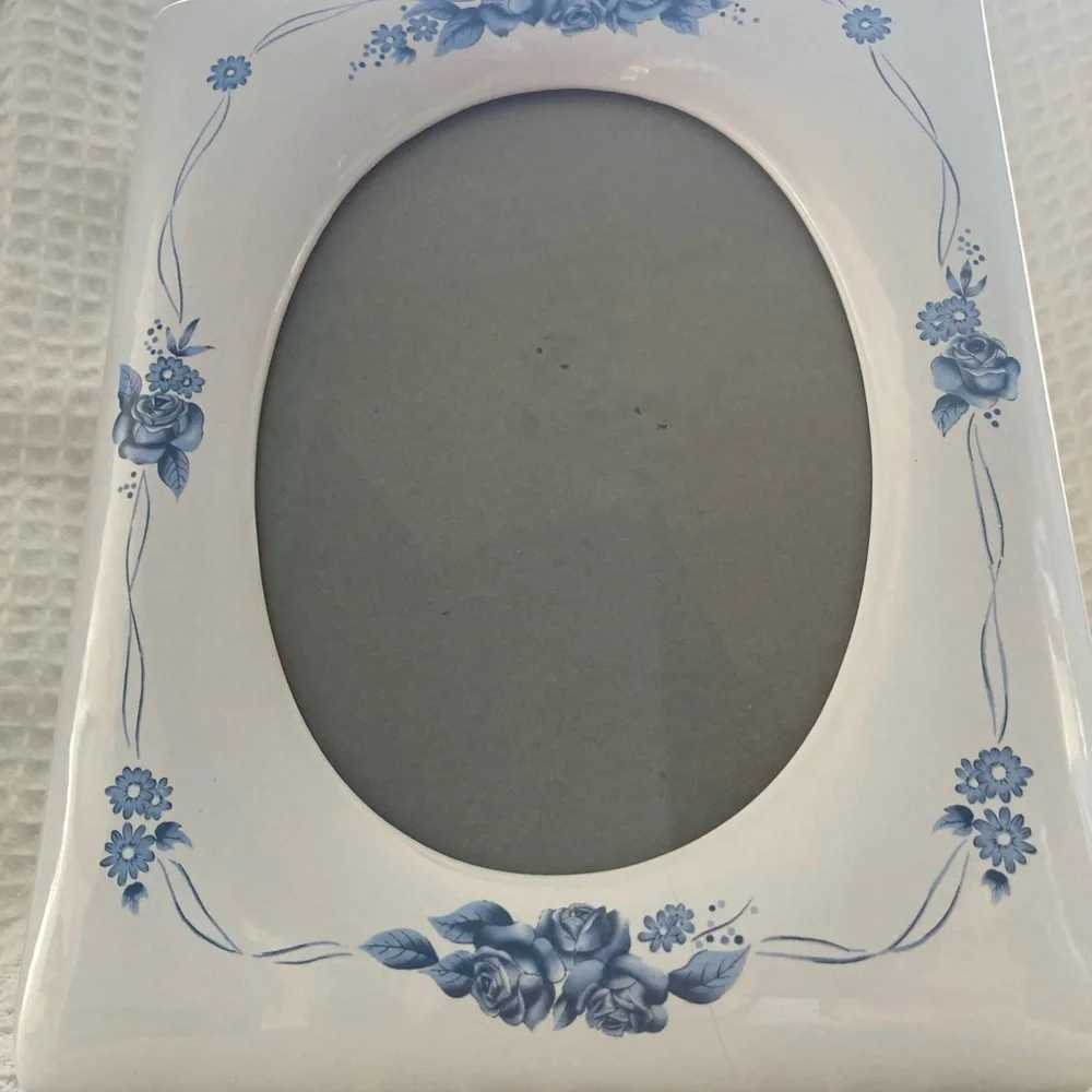 Unknown white ceramic