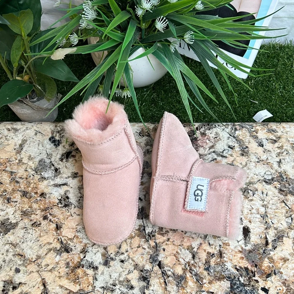 UGG kids erin