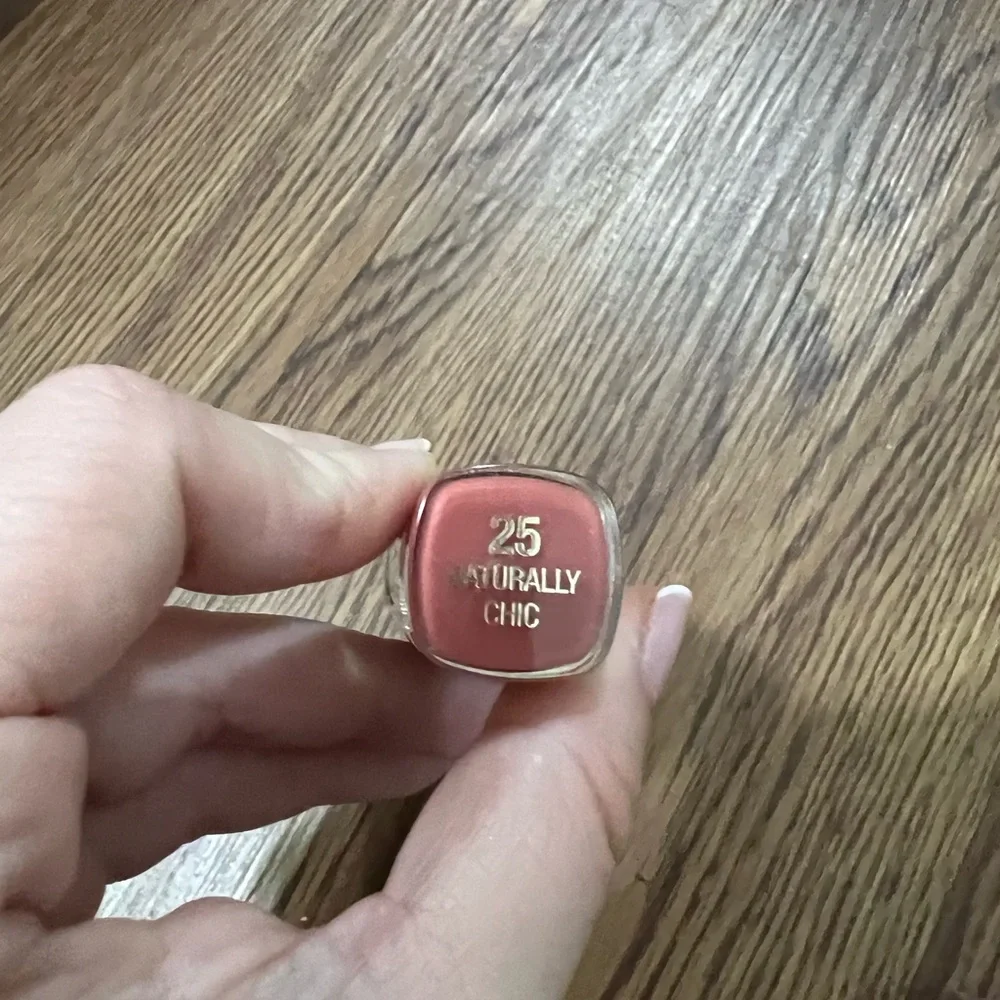 Milani naturally chic