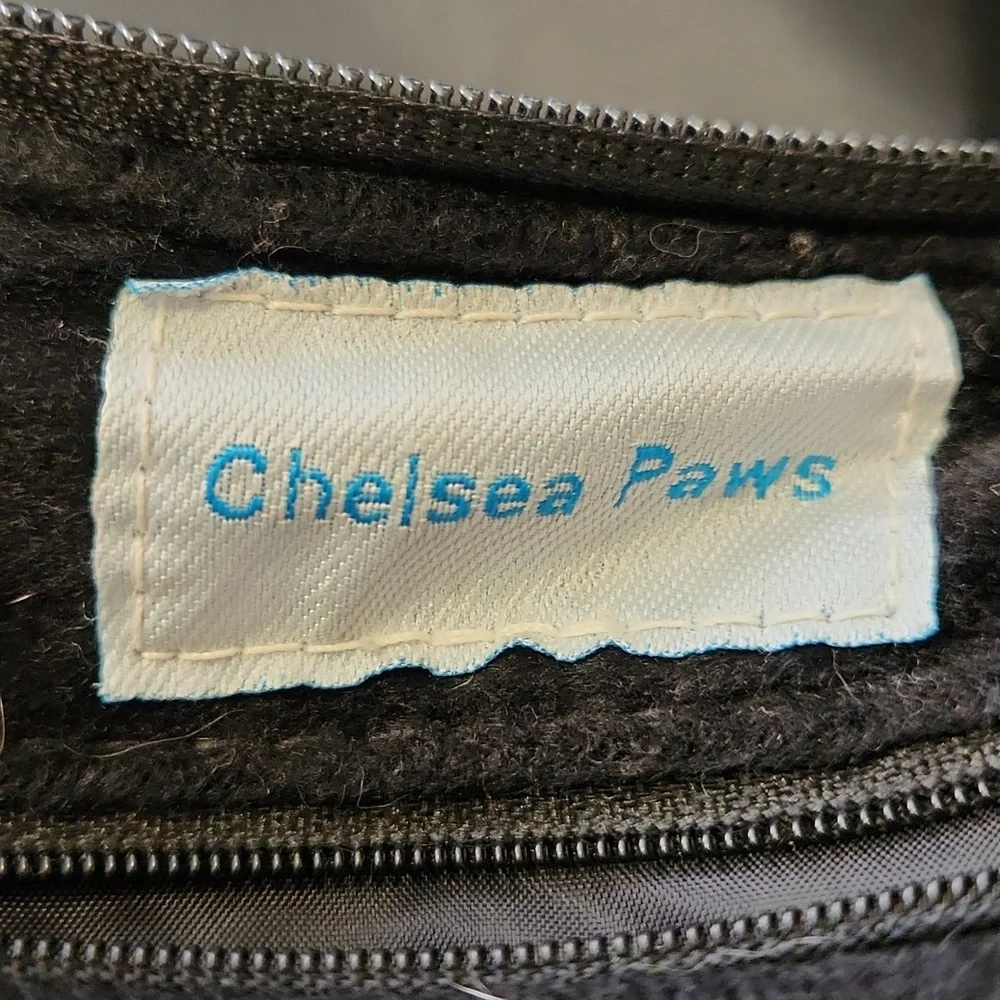 Chelsea Paws good used