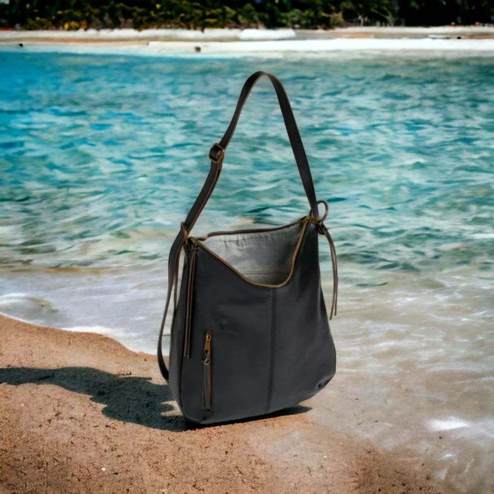 N/A luxury black