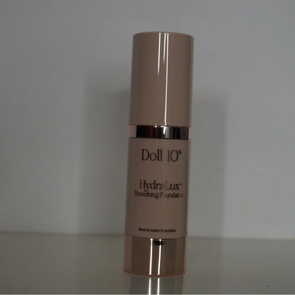 Doll 10 Hydralux Smoothing Fair Foundation NEW