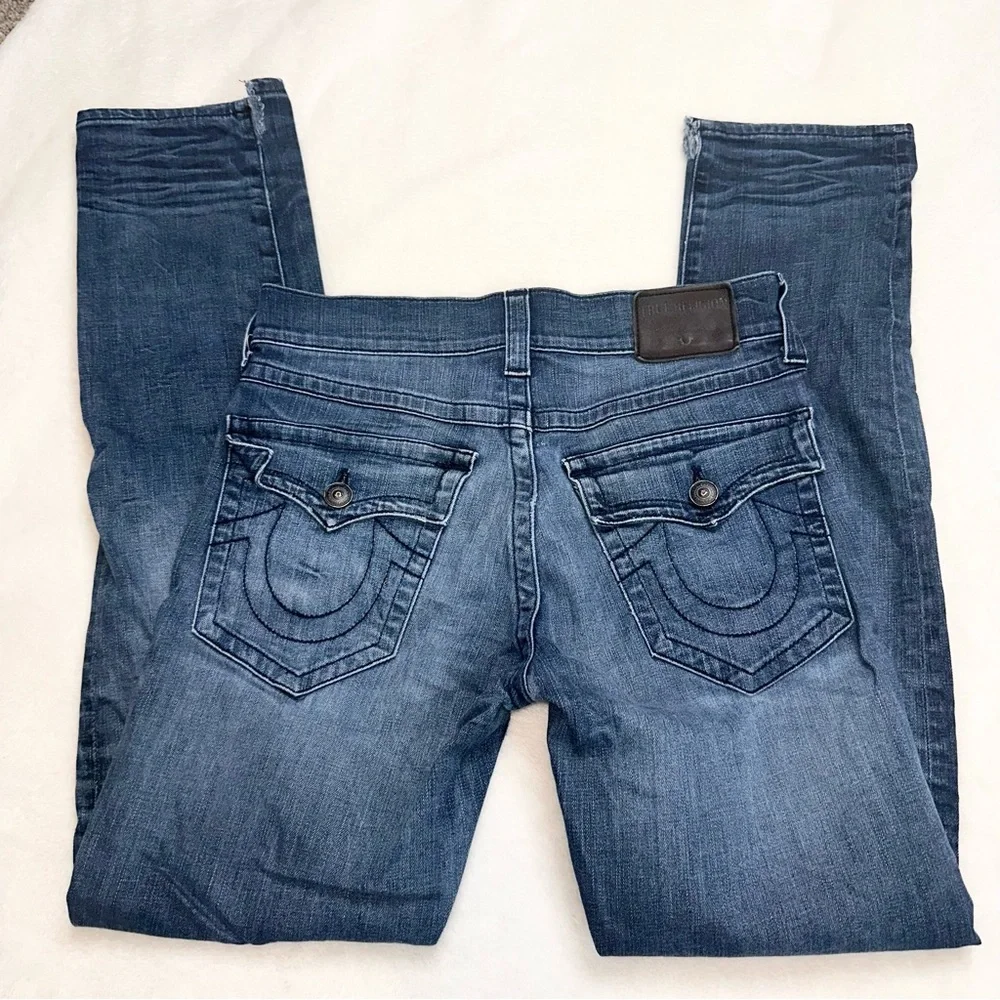 Men’s True Religion Geno Relaxed Slim Jeans!