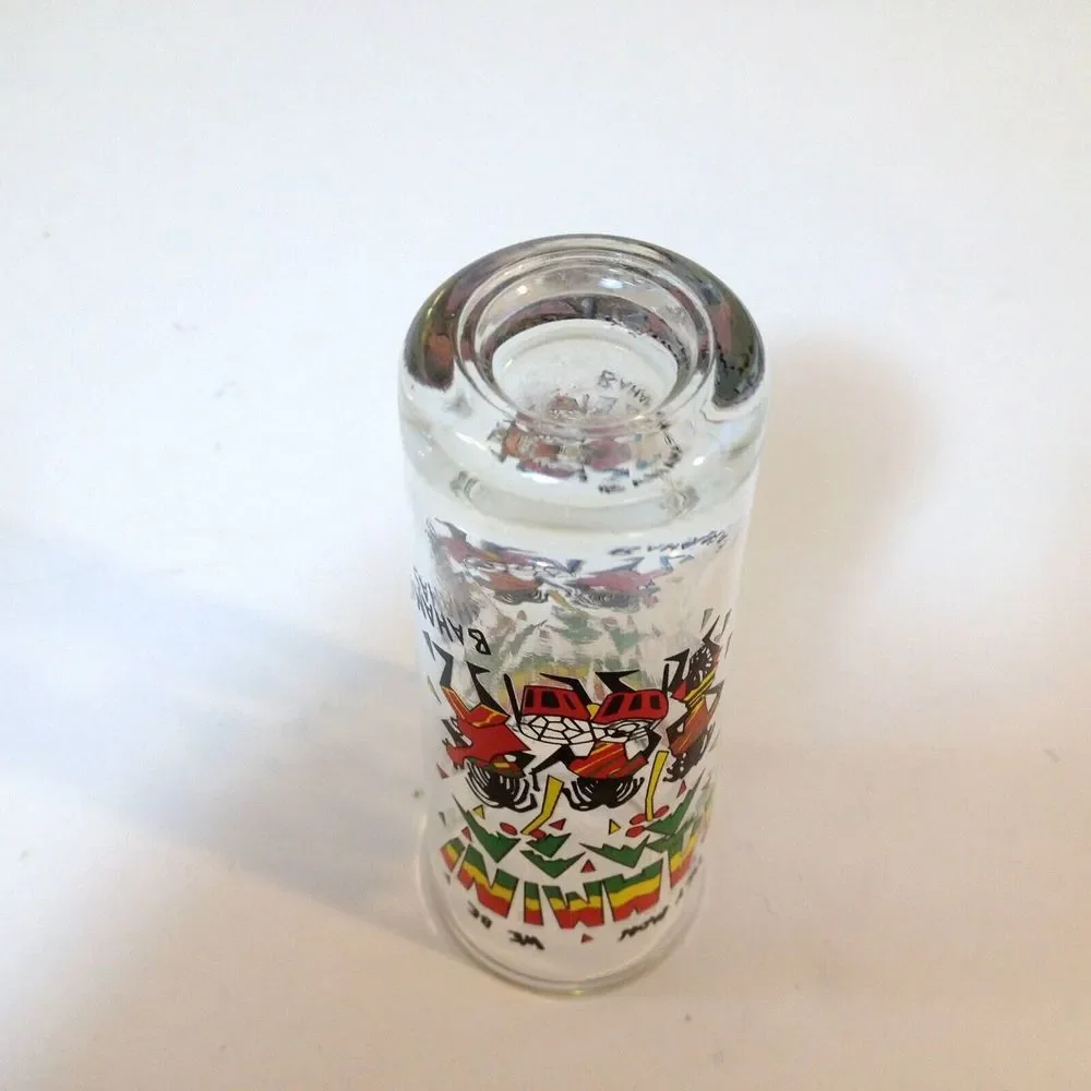 Vintage Bahamas Hey Mon We Be Jammin Shooter Shot Glass Embossed Designs