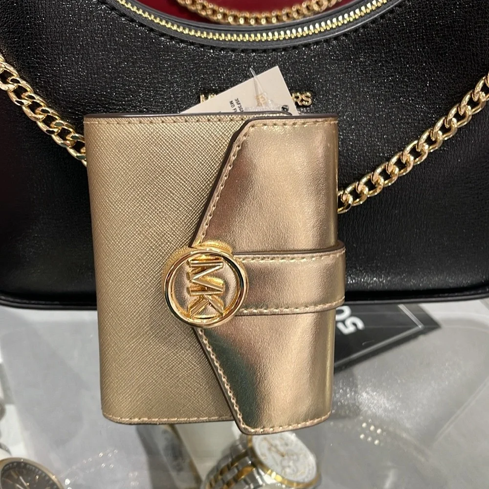 MICHAEL KORS CARMEN MEDIUM LOGO AND FAUX LEATHER WALLET PALE GOLD NWT
