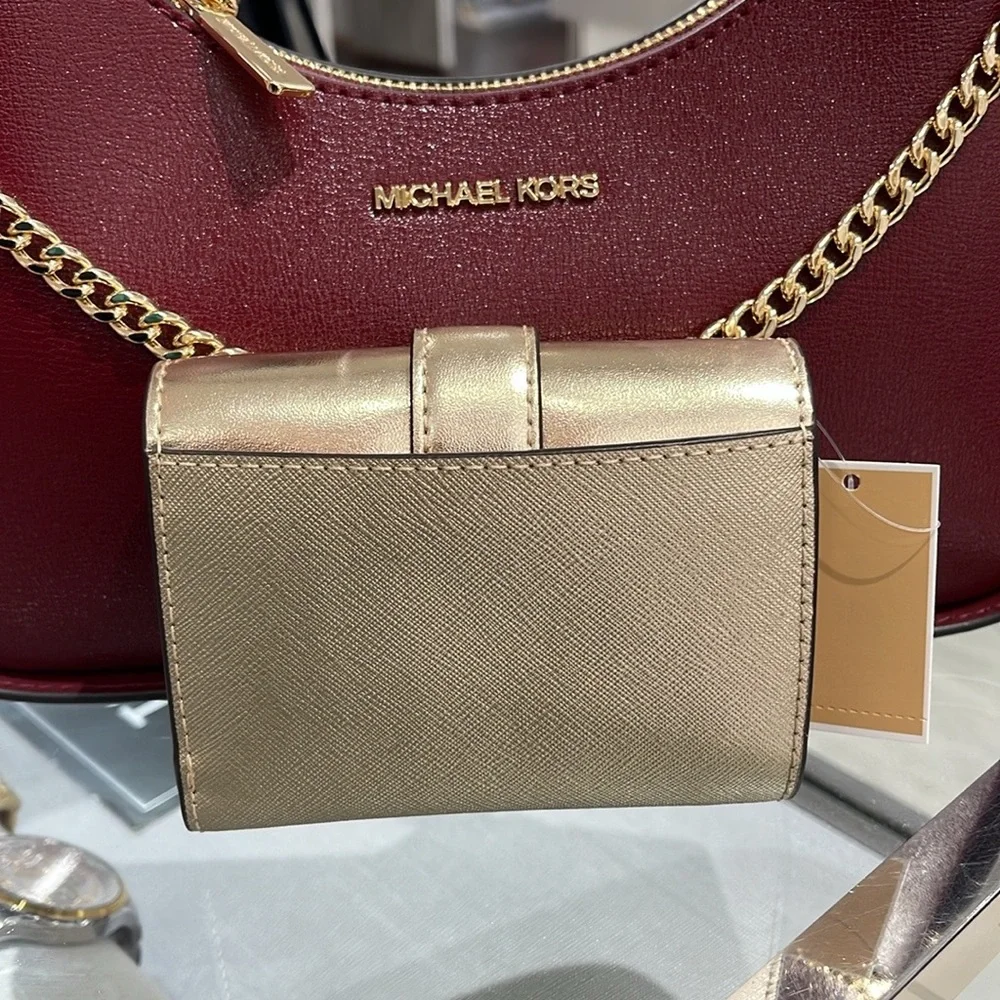 MICHAEL KORS CARMEN MEDIUM LOGO AND FAUX LEATHER WALLET PALE GOLD NWT