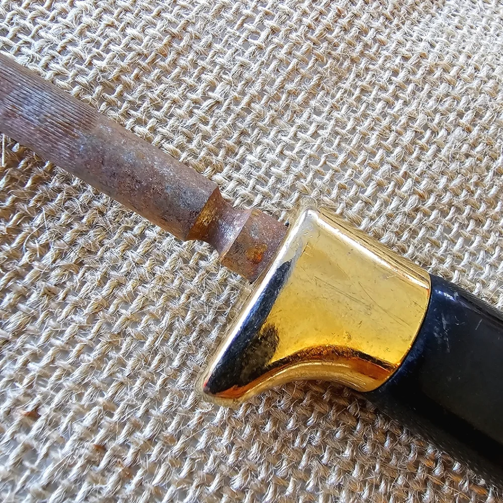 N/A shows gold