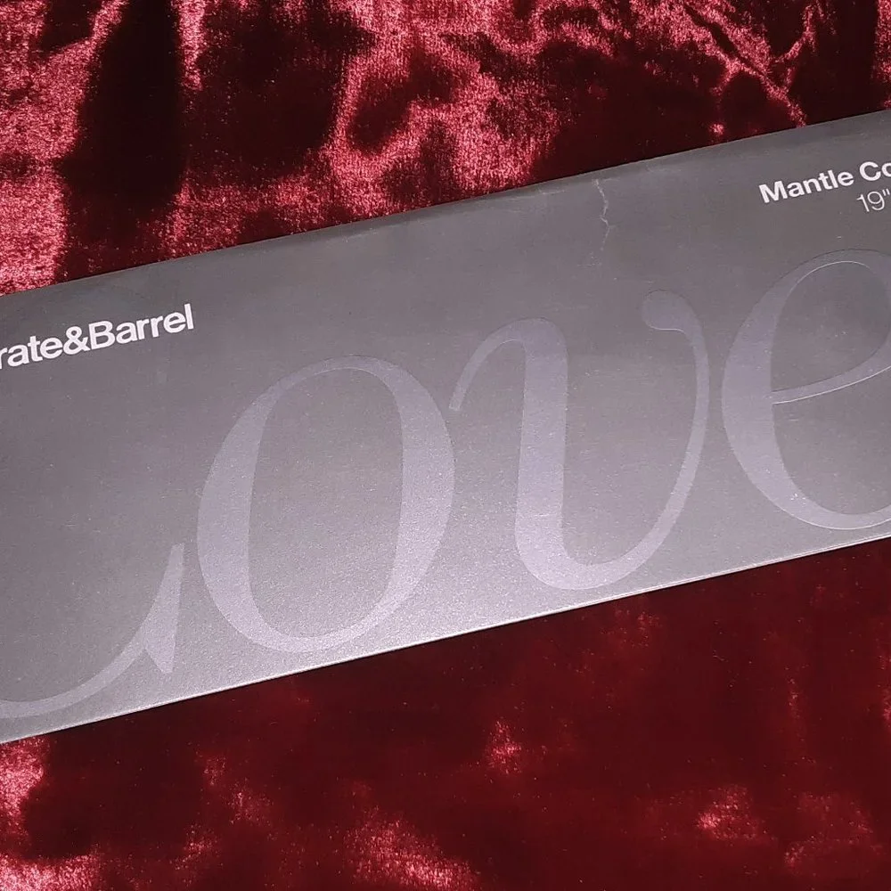 Crate&Barrel excellent like
