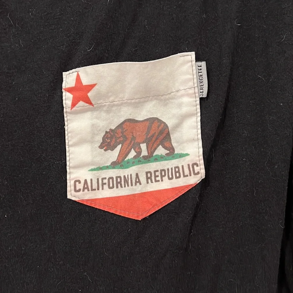 SerengeTee california flag