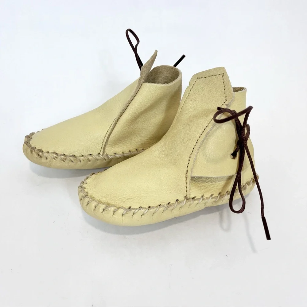 Hand Made Oglala Sioux Children’s Cowhide Moccasins Vintage