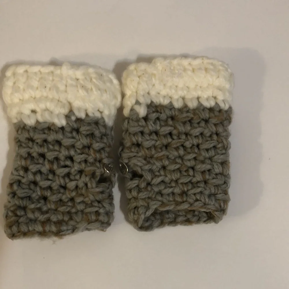 N/A wrist warmers