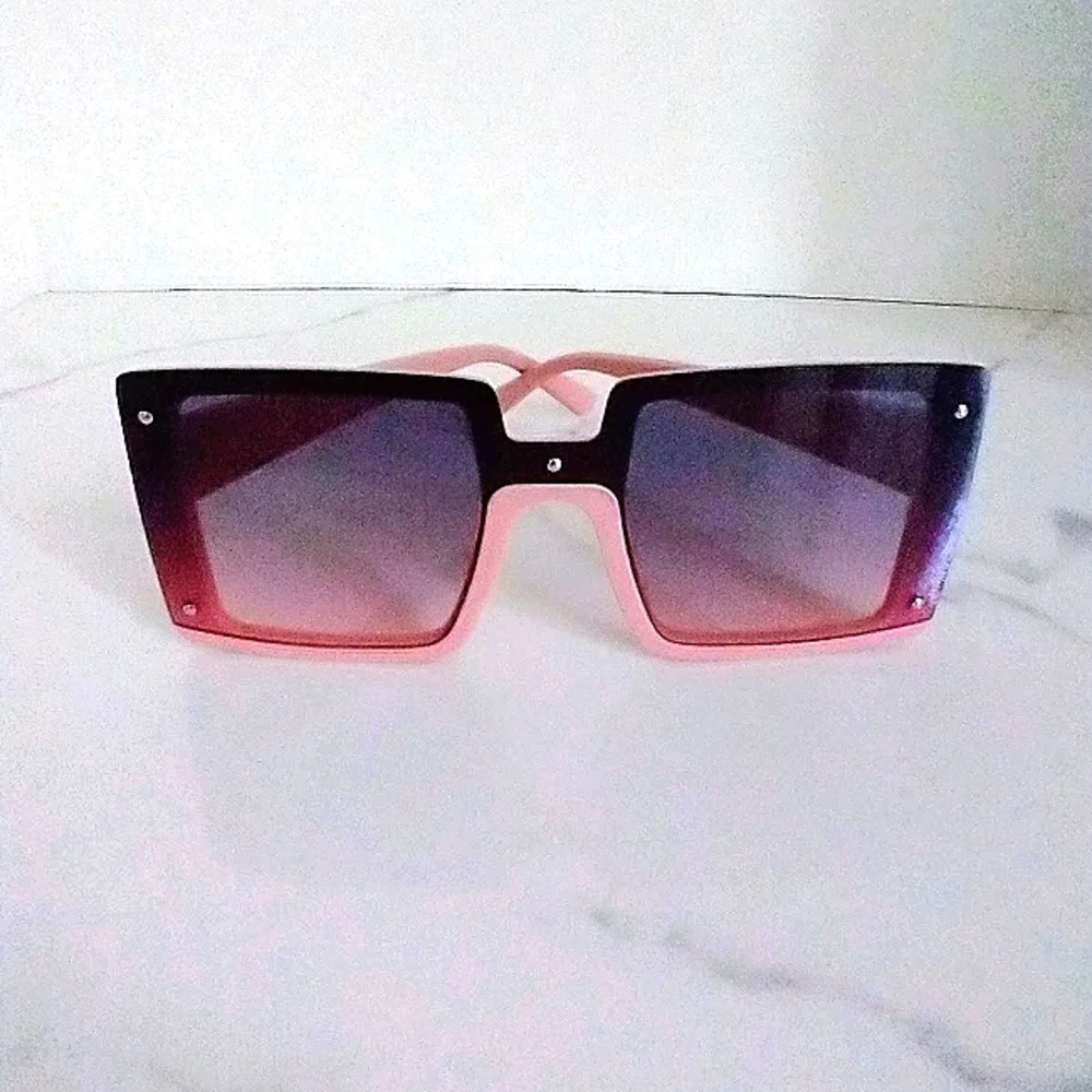 New Boutique Women's Square Oversized Sunglasses