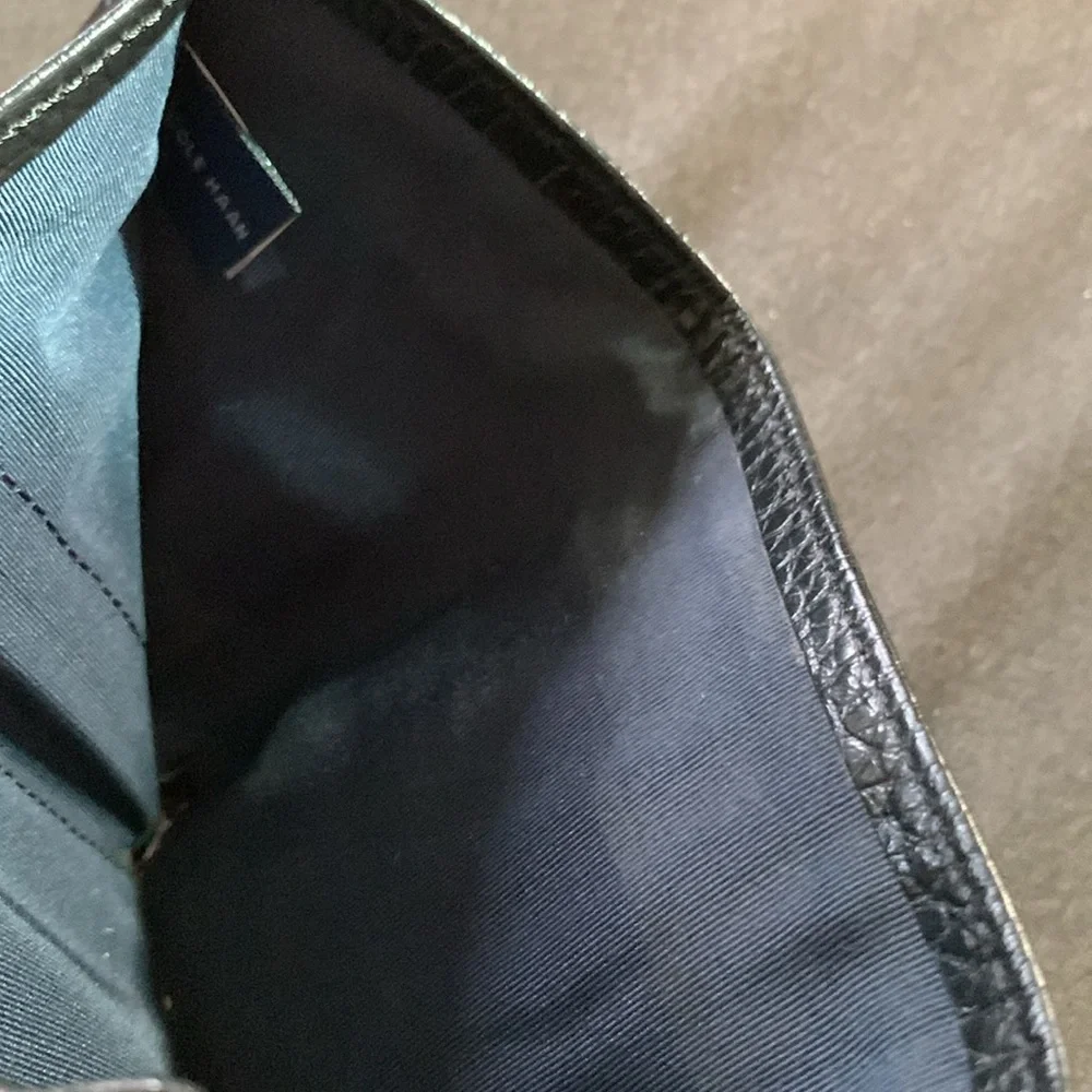 Cole Haan wallet slots compartments