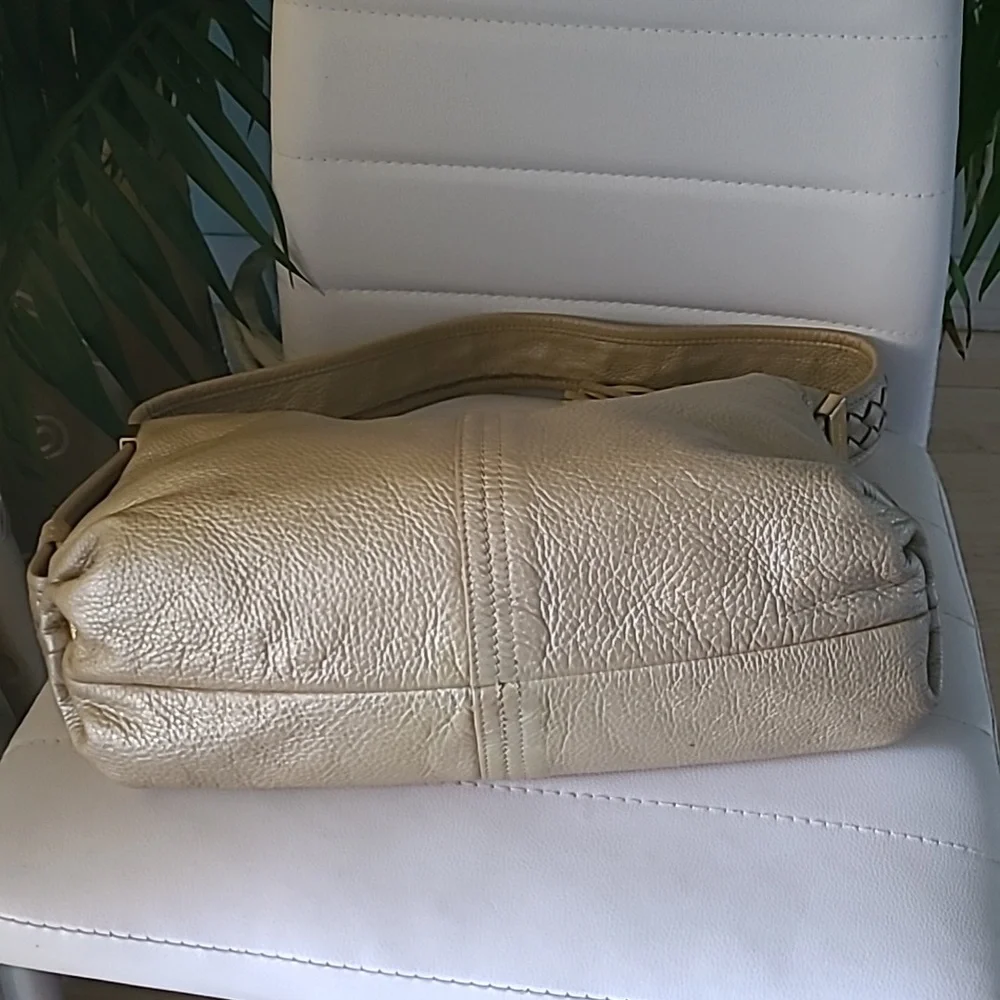 Elliott Lucca beige gold