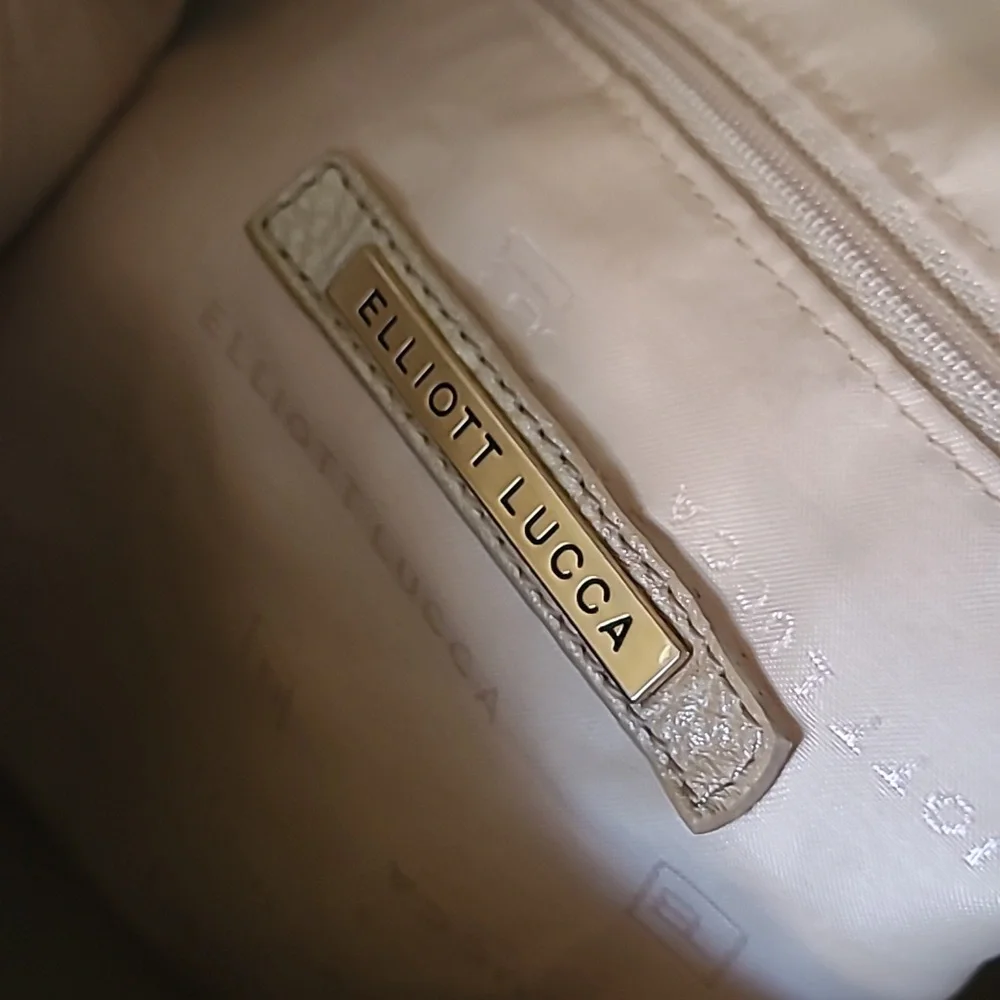 Elliott Lucca beige gold