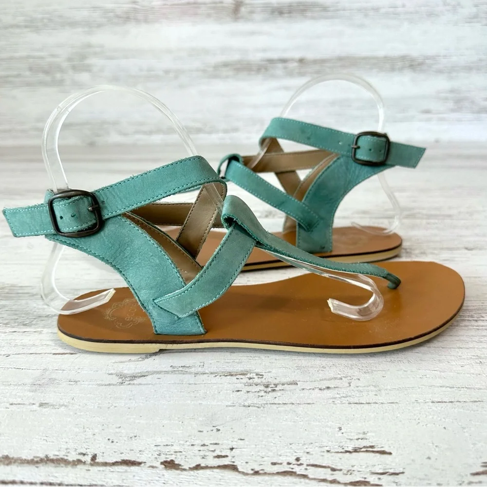 URBAN OUTFITTERS ECOTE Suede Leather Thong Strappy Sandals Sea-foam green blue