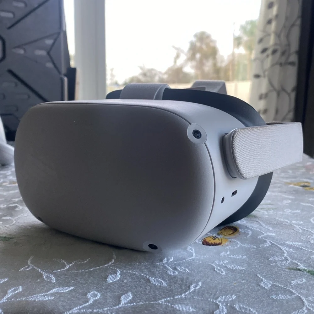 N/A white oculus