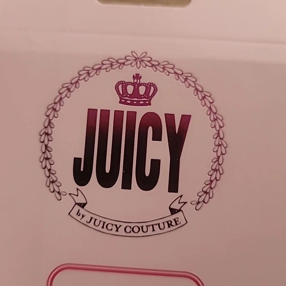 Juicy Couture trendy without touch