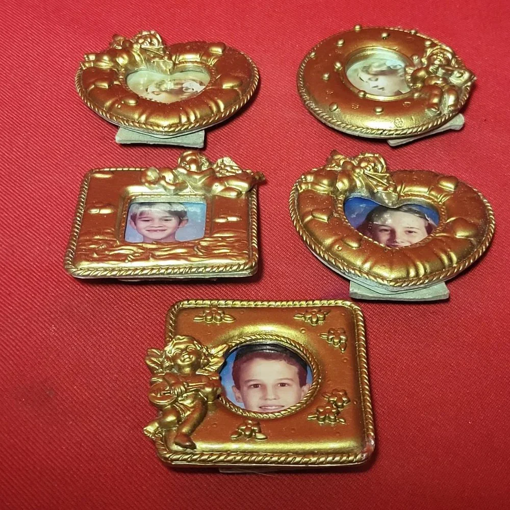 VTG Mini Golden Angel Cherub Picture Photo Frame Magnet Polyresin