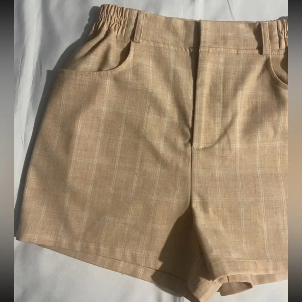 Emory Park High Waisted Plaid Print Elastic Waist Peach Shorts