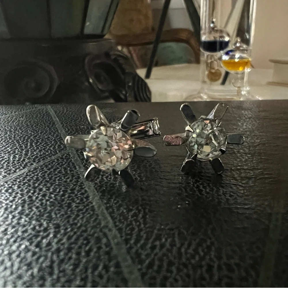 Unmarked Beauty estate jewelry