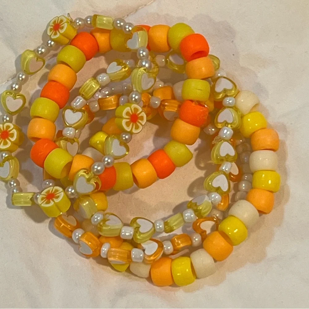Girls teens beaded friendship bracelets stretchy stackable yellow orange white