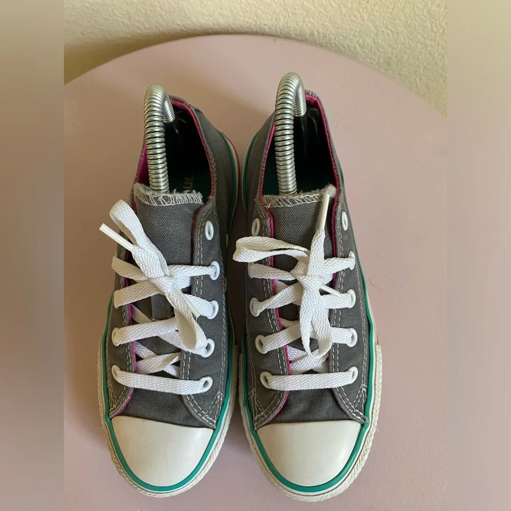 Converse Gray and Pink Little Kids size 1