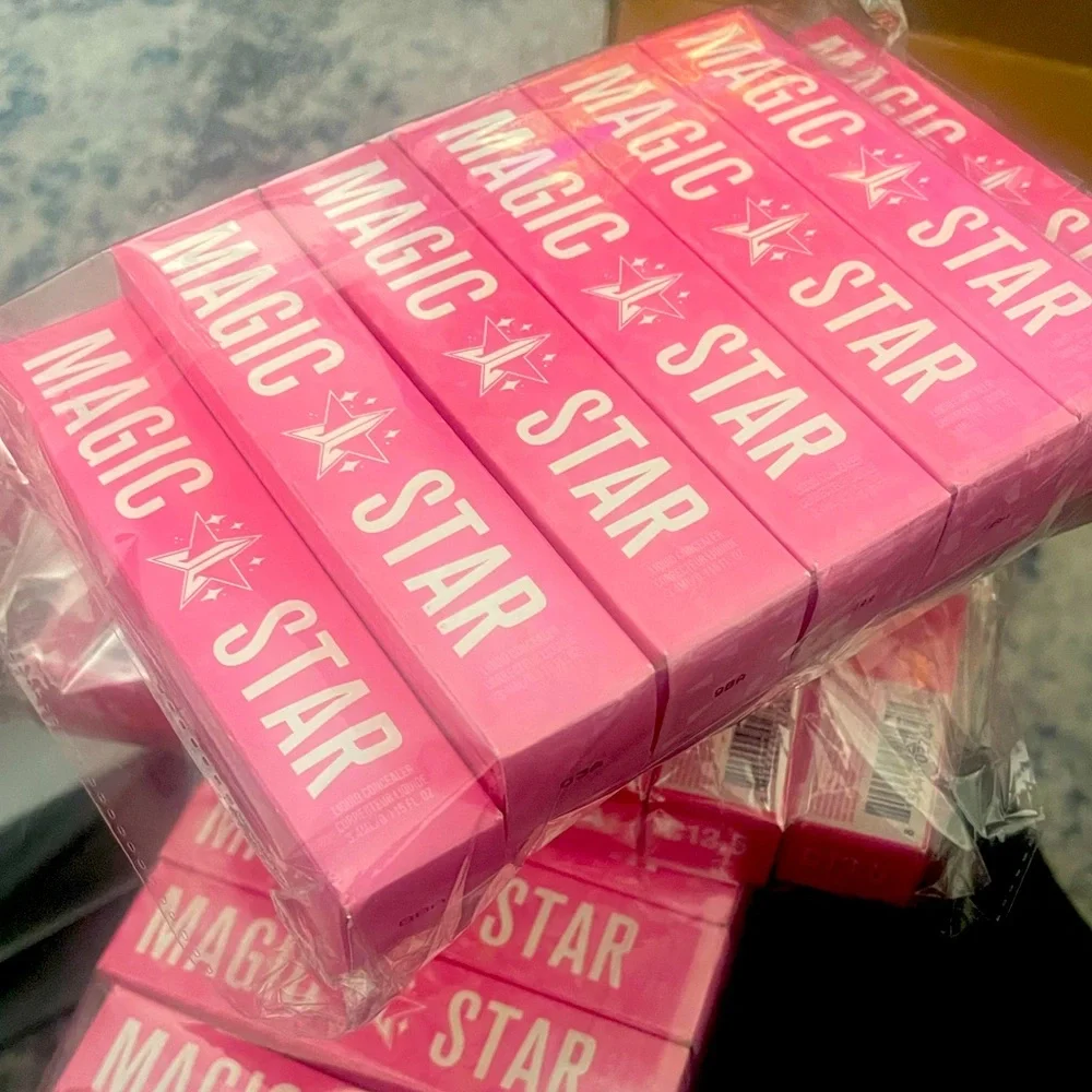 ⭐️2 FOR $18⭐️ JEFFREE STAR MAGIC STAR CONCEALER - C15.25