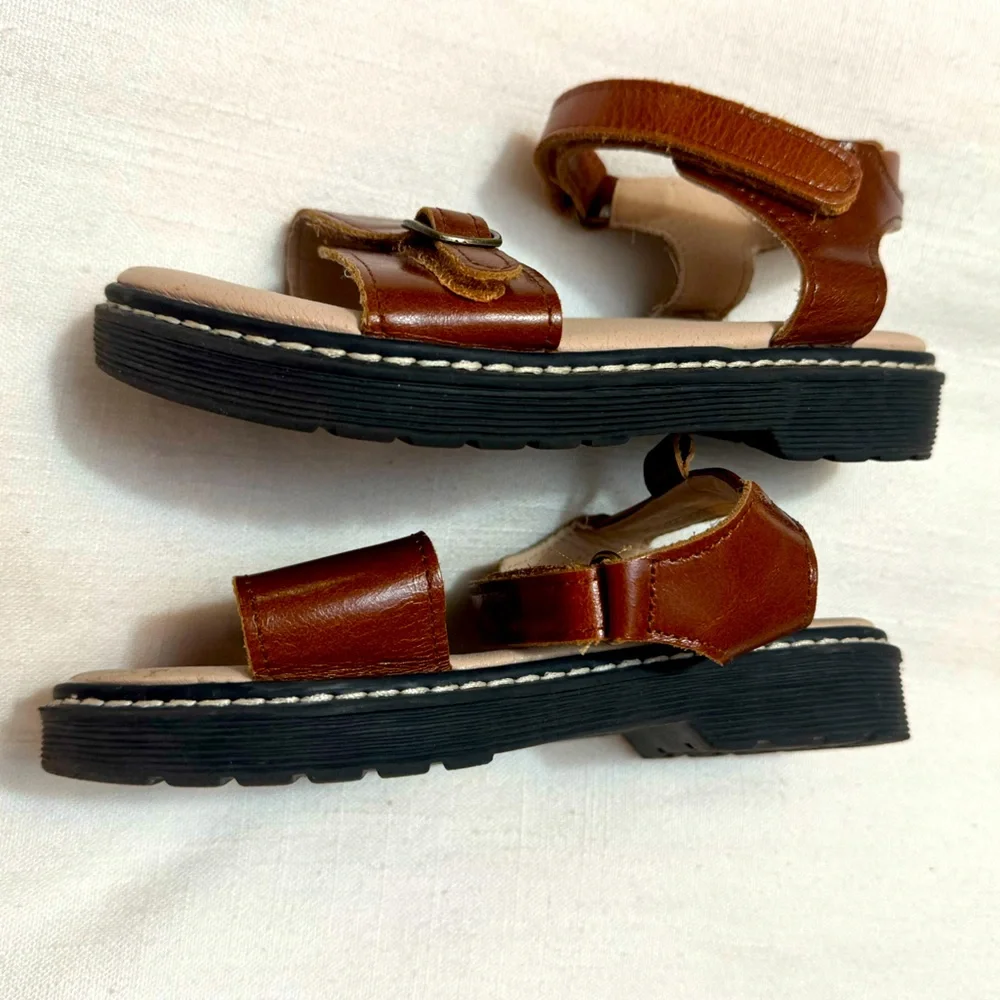 Piper Finn gently used
