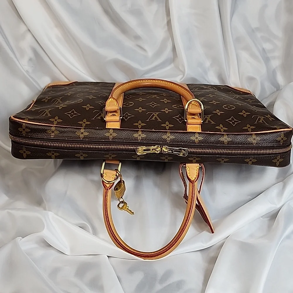 Louis Vuitton authentic louis