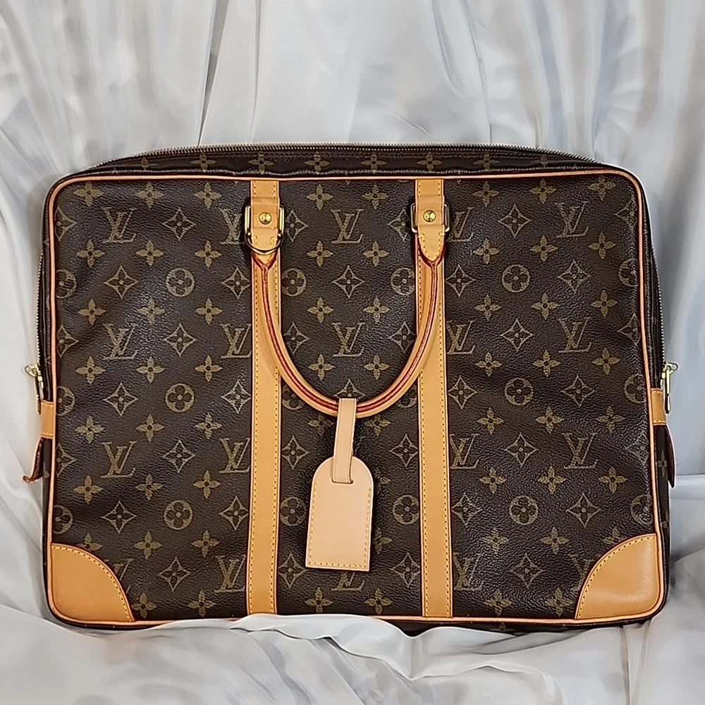 Louis Vuitton authentic louis