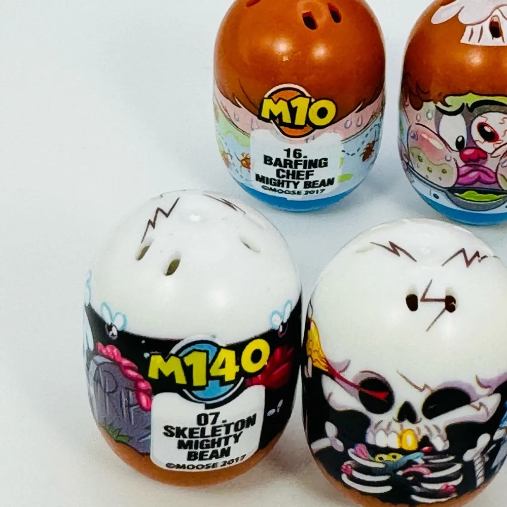 Mighty Beanz Lot Of 19 With Slam Pack Case Monster Skeleton Zombie Grandma Etc..